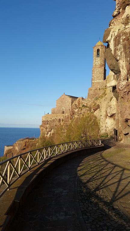Appartamento Mansardato Anda&Torra Castelsardo Luaran gambar