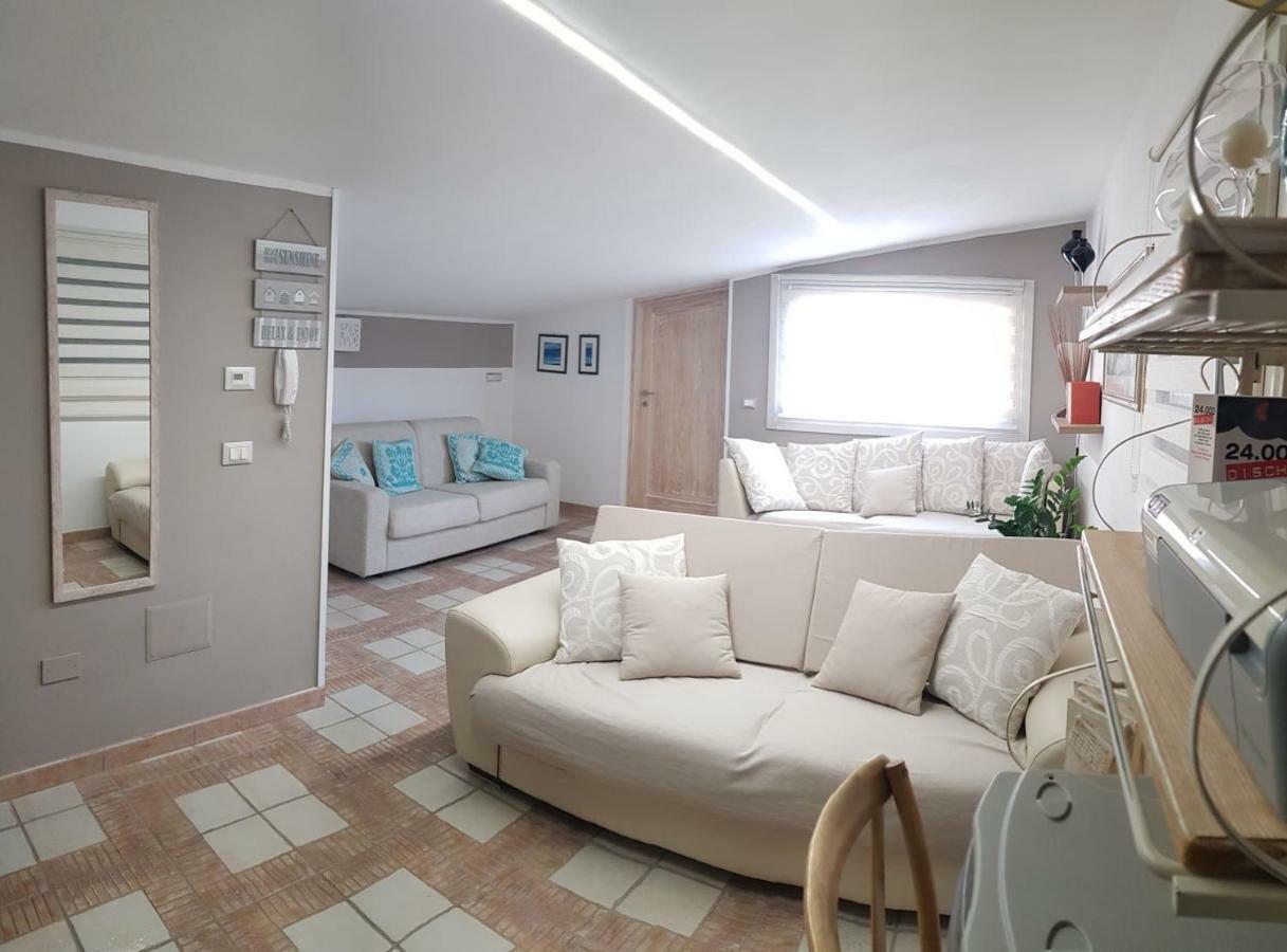Appartamento Mansardato Anda&Torra Castelsardo Luaran gambar