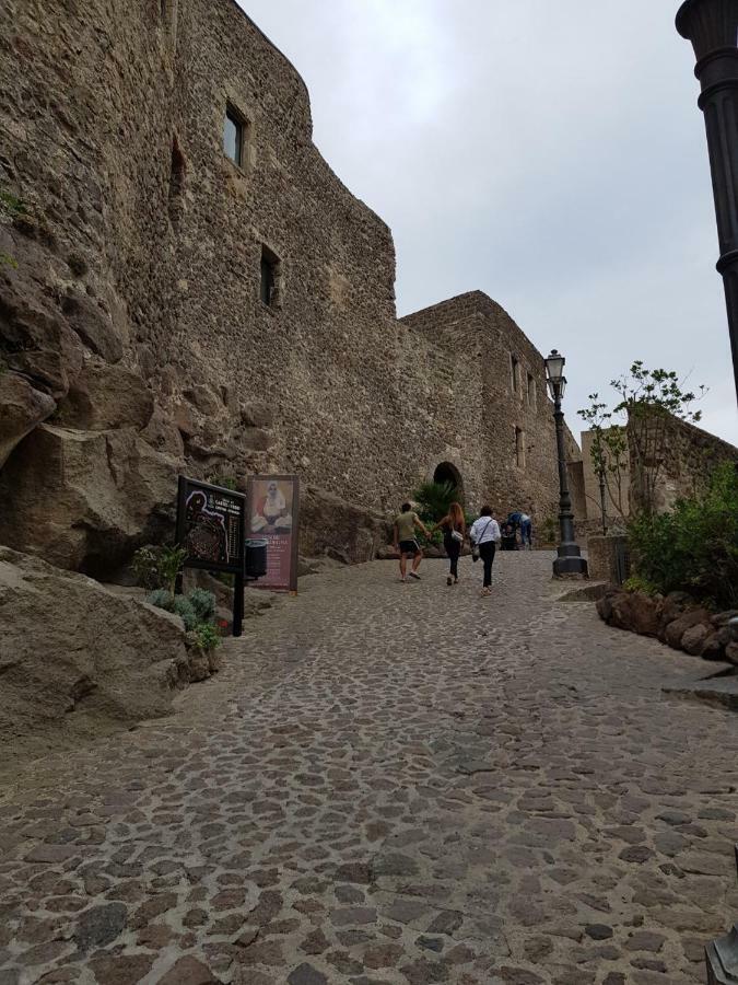 Appartamento Mansardato Anda&Torra Castelsardo Luaran gambar